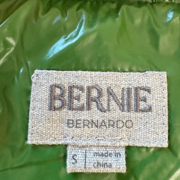 Bernardo Bernie Colorblocking At Its Vest. Size Small. - Picture 8 of 13